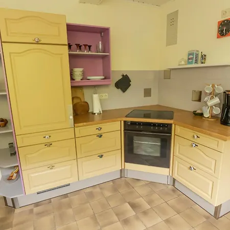 Gemuetliches Haus Inmitten Schoener Mit Garten & Parkplatz Obernhof