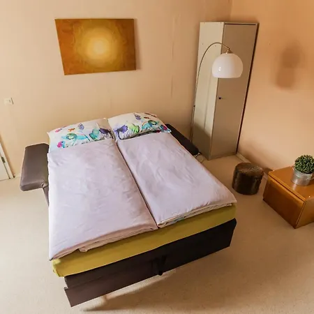 Gemuetliches Haus Inmitten Schoener Mit Garten & Parkplatz *