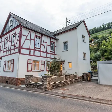 Casa de Férias Gemuetliches Haus Inmitten Schoener Mit Garten & Parkplatz Obernhof