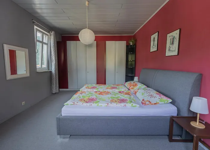 Gemuetliches Haus Inmitten Schoener Mit Garten & Parkplatz